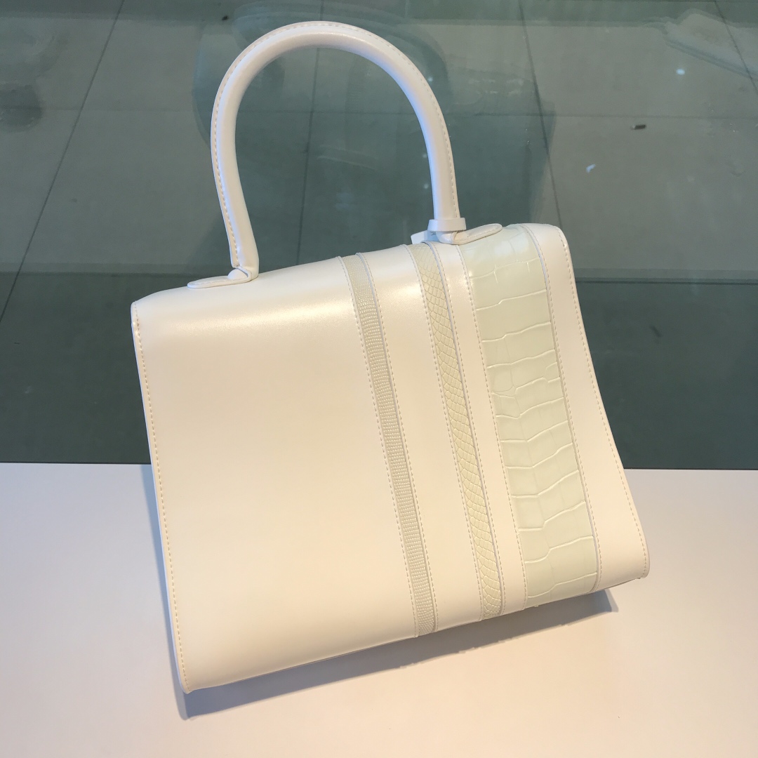 델보 브리앙 박스백 미듐